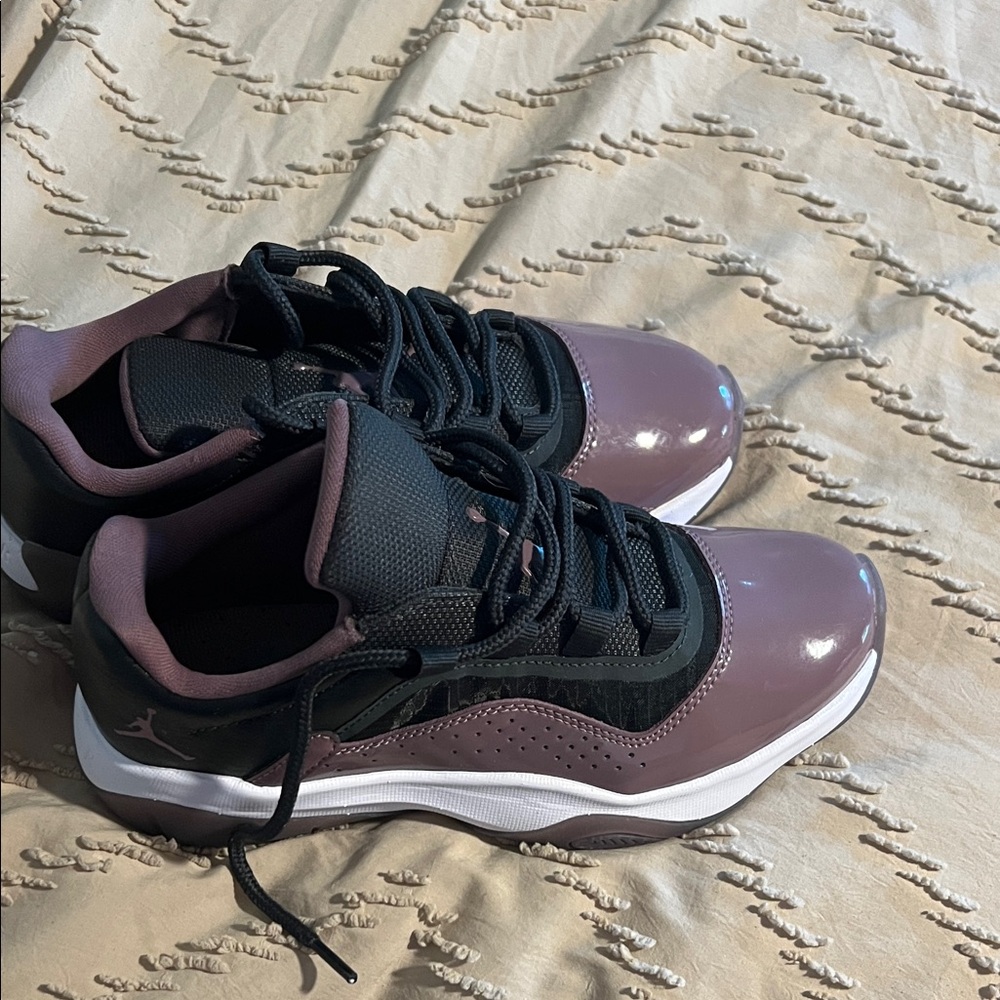 Jordan Women's Sneakers in Black and Purple